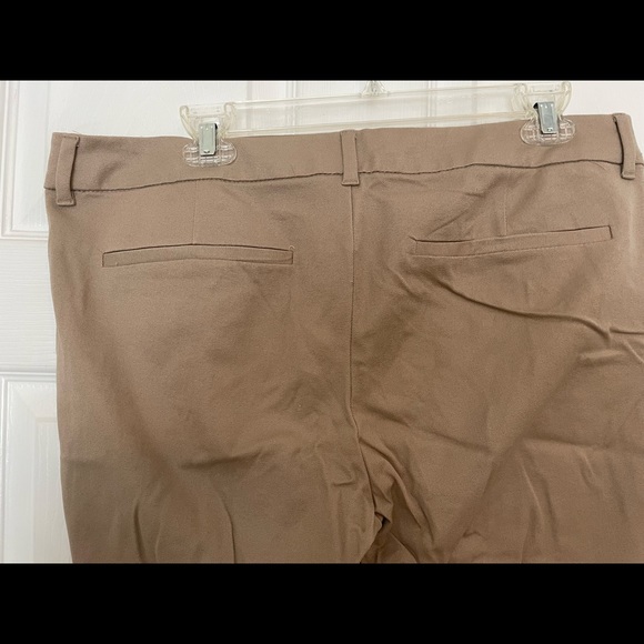 Khaki pants - Picture 6 of 6